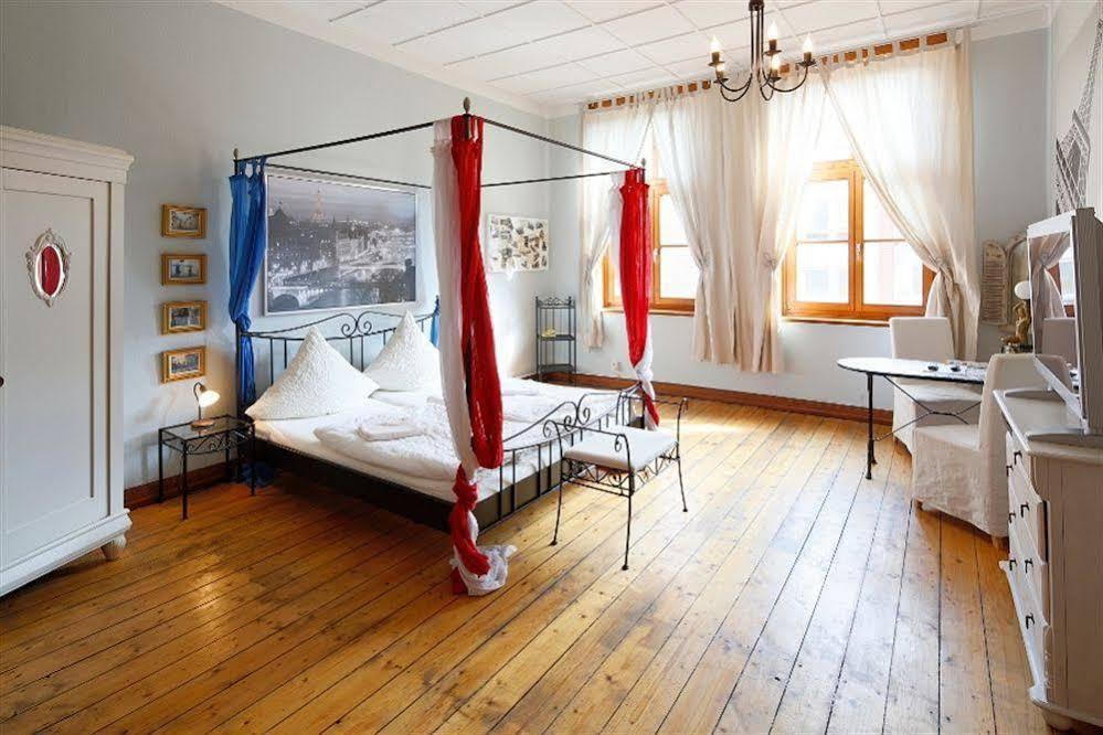 Avalon Bed & Breakfast Themen/- Nichtraucherhotel Hannover Exteriör bild