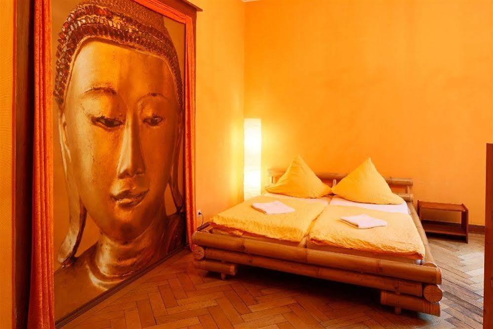 Avalon Bed & Breakfast Themen/- Nichtraucherhotel Hannover Exteriör bild